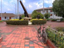 PUEBLO_DE_NEMOCON_ENCUENTROS_DE_BICITURISMO_CON_VIAJEROS_CON_ESTILO_EXPRESIONES_DE_LA_TIERRA